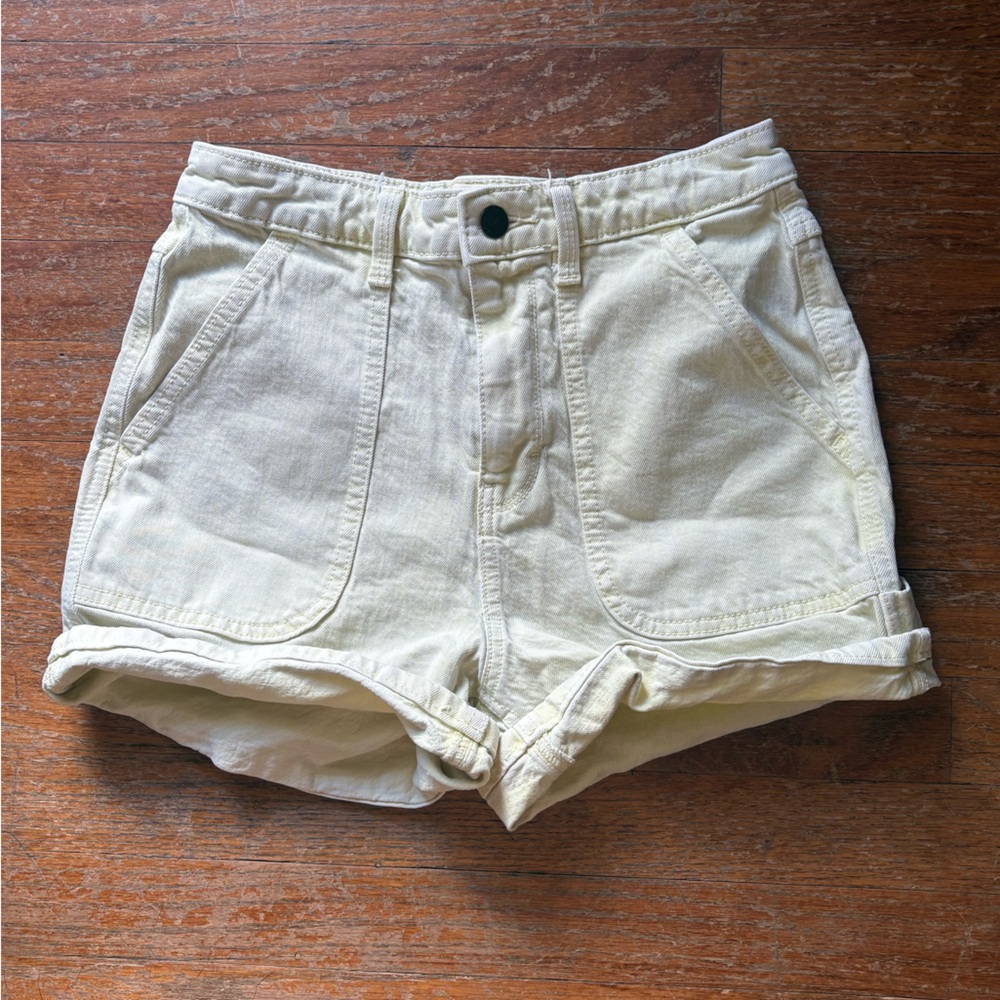 Universal Thread Light Cream Shorts